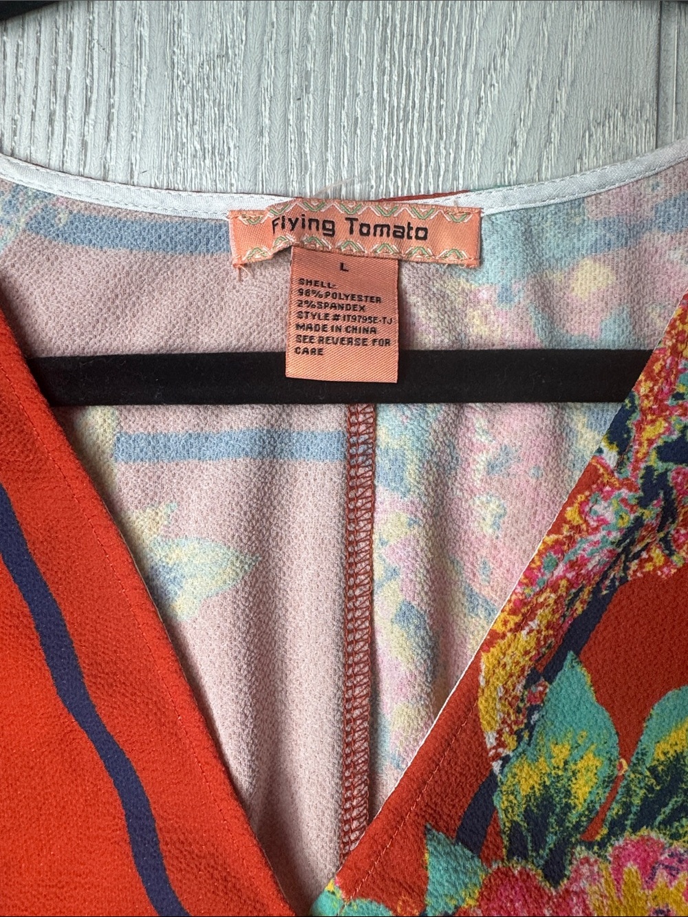 L Flying Tomato boho crop top, bold floral pattern, dolman sleeves, elastic hem - Picture 8 of 8
